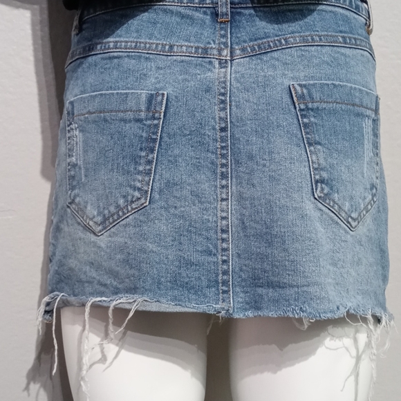 Black Crown Button down Skirt - Picture 4 of 5